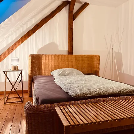 B E D&a G E D E S I G N -medium- Wunderschönes Mit Bad - Rechnungserstellung Für Geschäftsreisende&firmen