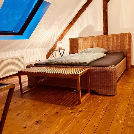 Apartment B E D&a G E D E S I G N -medium- Wunderschönes Mit Bad - Rechnungserstellung Für Geschäftsreisende&firmen *