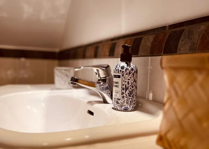 B E D&a G E D E S I G N -medium- Wunderschönes Mit Bad - Rechnungserstellung Für Geschäftsreisende&firmen Apartment *