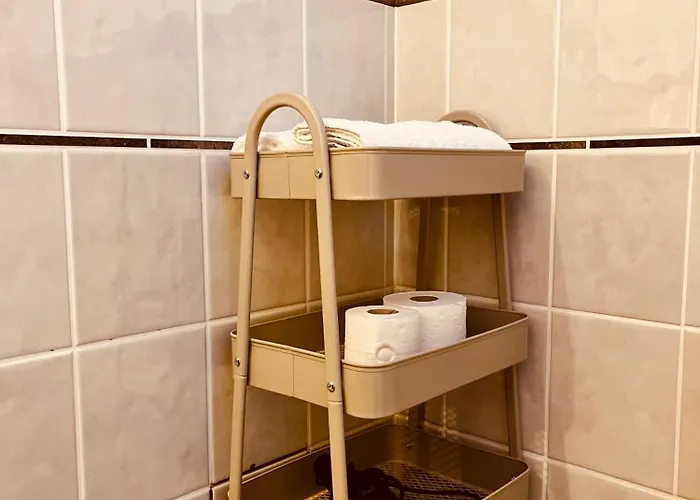 B E D&a G E D E S I G N -medium- Wunderschönes Mit Bad - Rechnungserstellung Für Geschäftsreisende&firmen Apartment